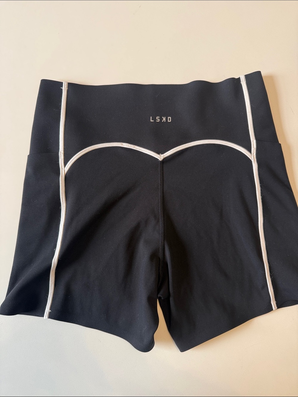 LSKD size medium spandex shorts. Black and white.